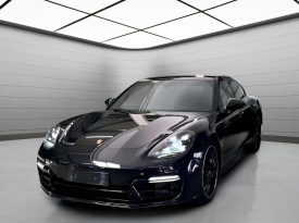 2020 Porsche Panamera GTS Sport Turismo