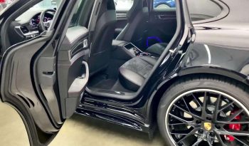 2022 Porsche Panamera GTS Sport Turismo full